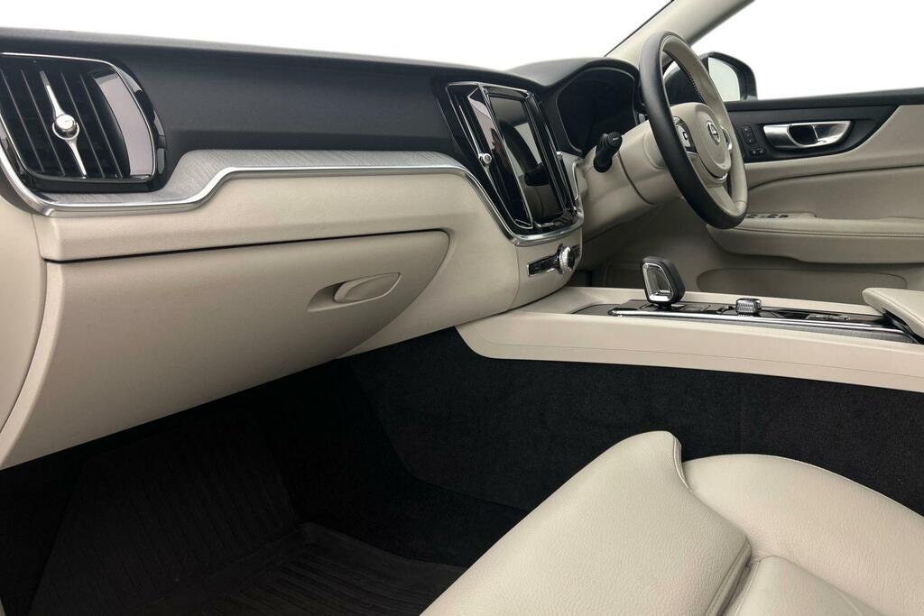 Volvo V60 Ultimate, B5 Awd Mild Hybrid, Bright Grey #2