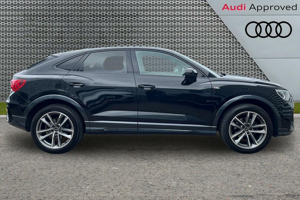 Audi Q3 Black Edition 35 Tfsi 150 Ps 6-Speed DF23VFS Black #4