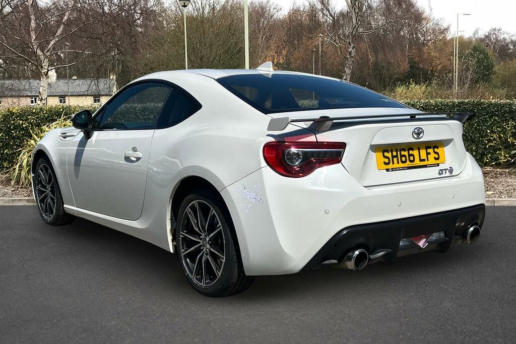 Toyota GT86 2.0 D-4s Pro White #3