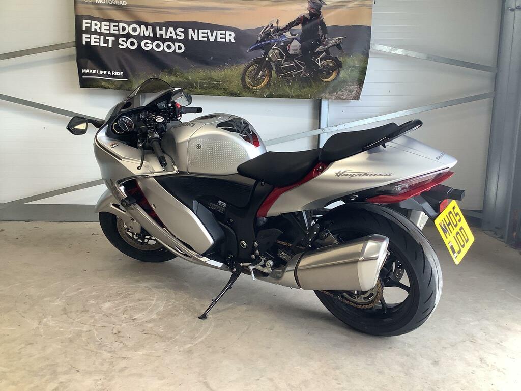 Suzuki 1300 Super Sports Euro 5 190 Ps ST22LKY Silver