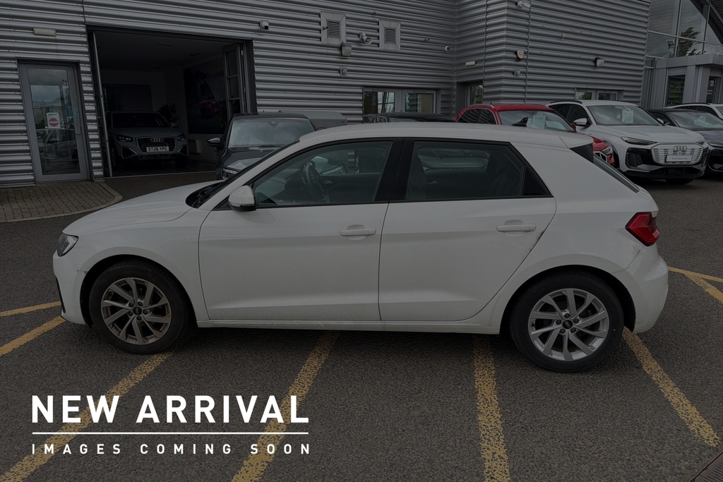 Audi A1 Sport 25 Tfsi 95 Ps 5-Speed ST70XJW White #4