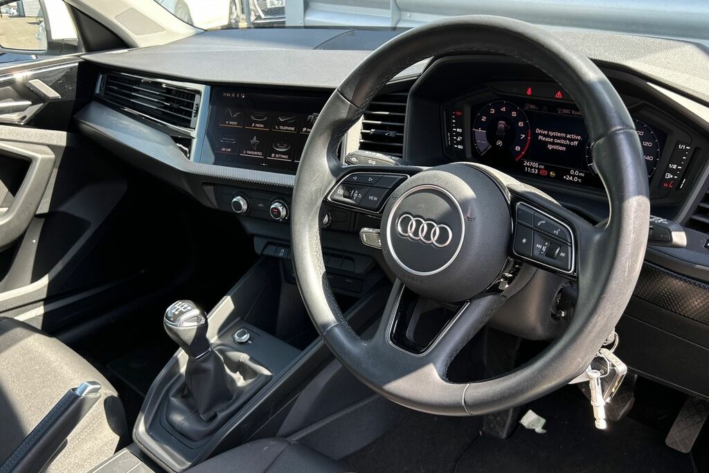Audi A1 Technik 25 Tfsi 95 Ps 5-Speed ST72UUC White #6