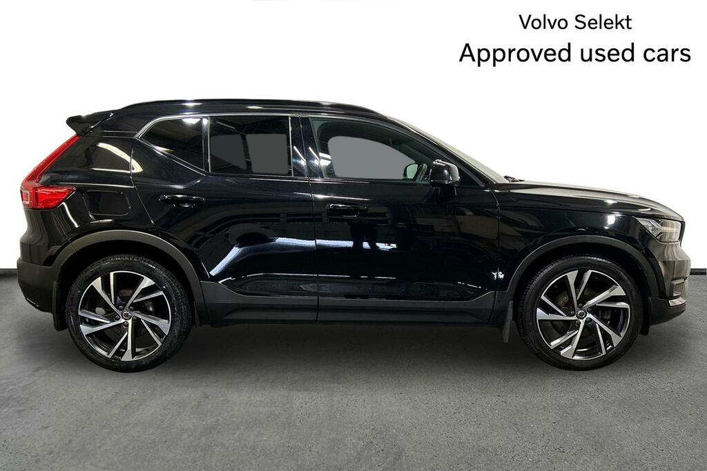 Volvo XC40 2.0 B5p R Design Pro Awd Black #4