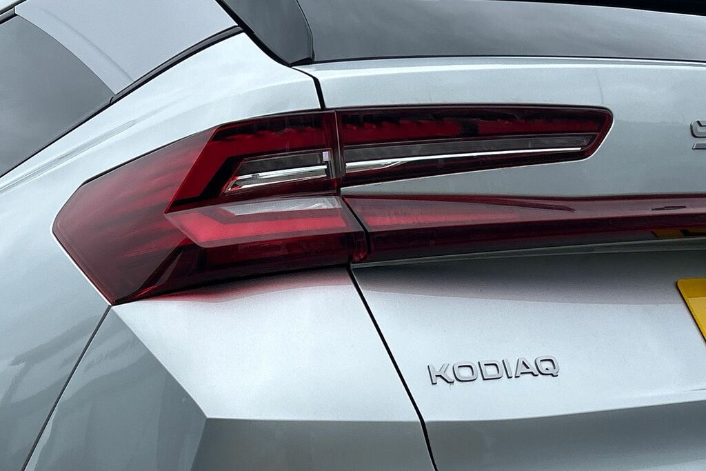 Skoda Kodiaq 1.5 Tsi E-tec Se L Dsg 7 Seat Gold #19