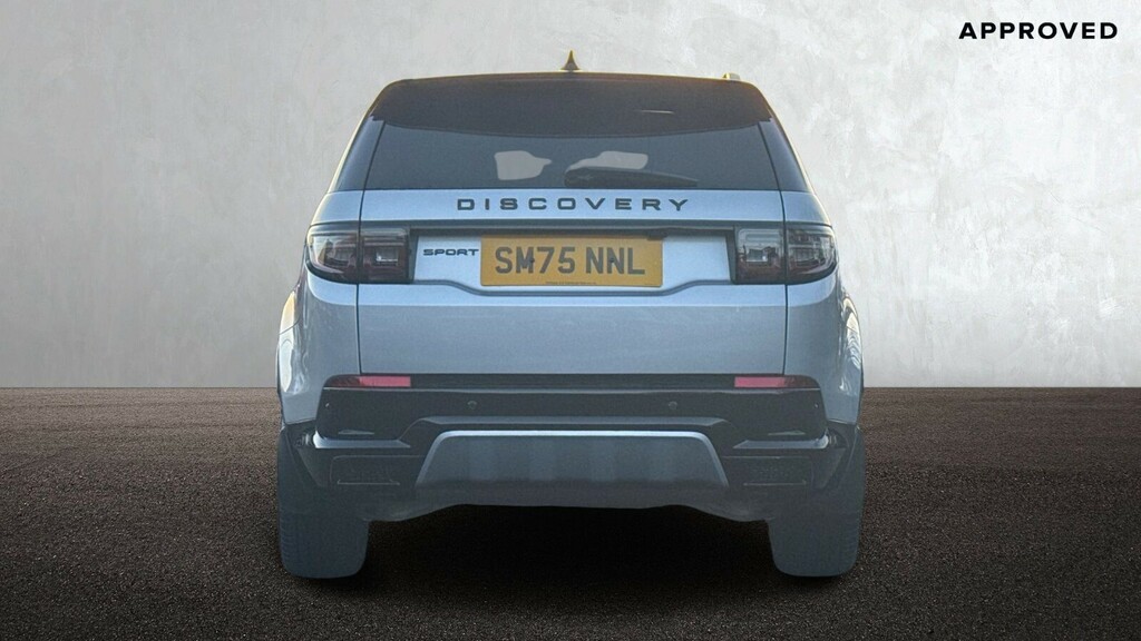 Land Rover Discovery Sport P270e Landmark Silver #6