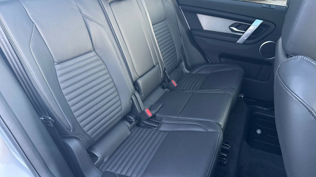 Land Rover Discovery Sport D200 Dynamic Se #32