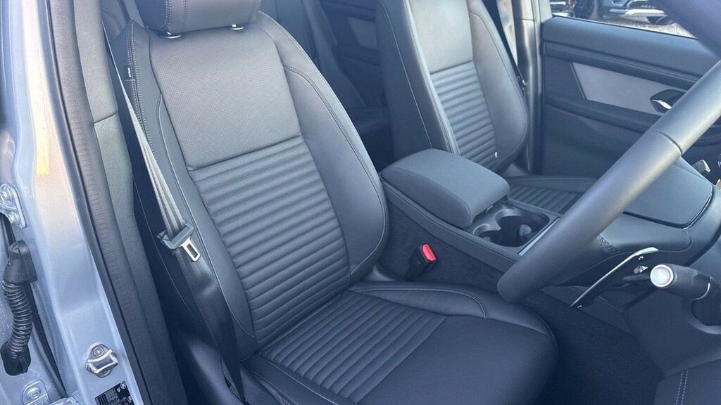 Land Rover Discovery Sport D200 Dynamic Se #31