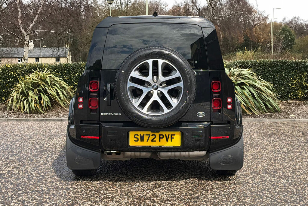 Land Rover Defender 110 D250 Xs Edition Black #6