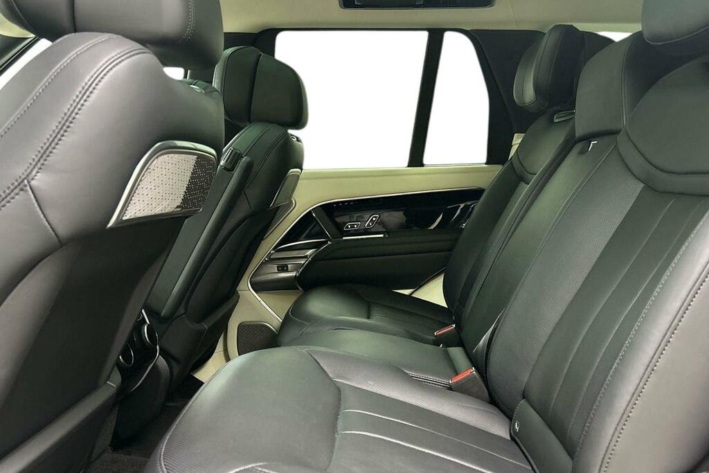 Land Rover Range Rover P460e Autobiography Black #4