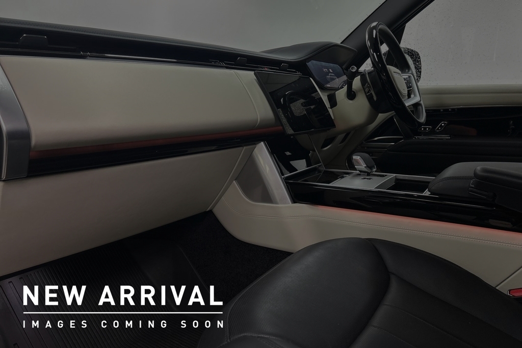 Land Rover Range Rover P460e Autobiography Black #2