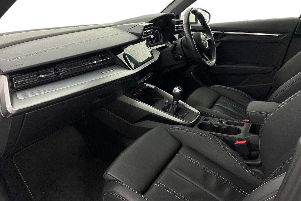 Audi A3 1.5 Tfsi 35 S Line Sportback Eur SV70NVG White #6