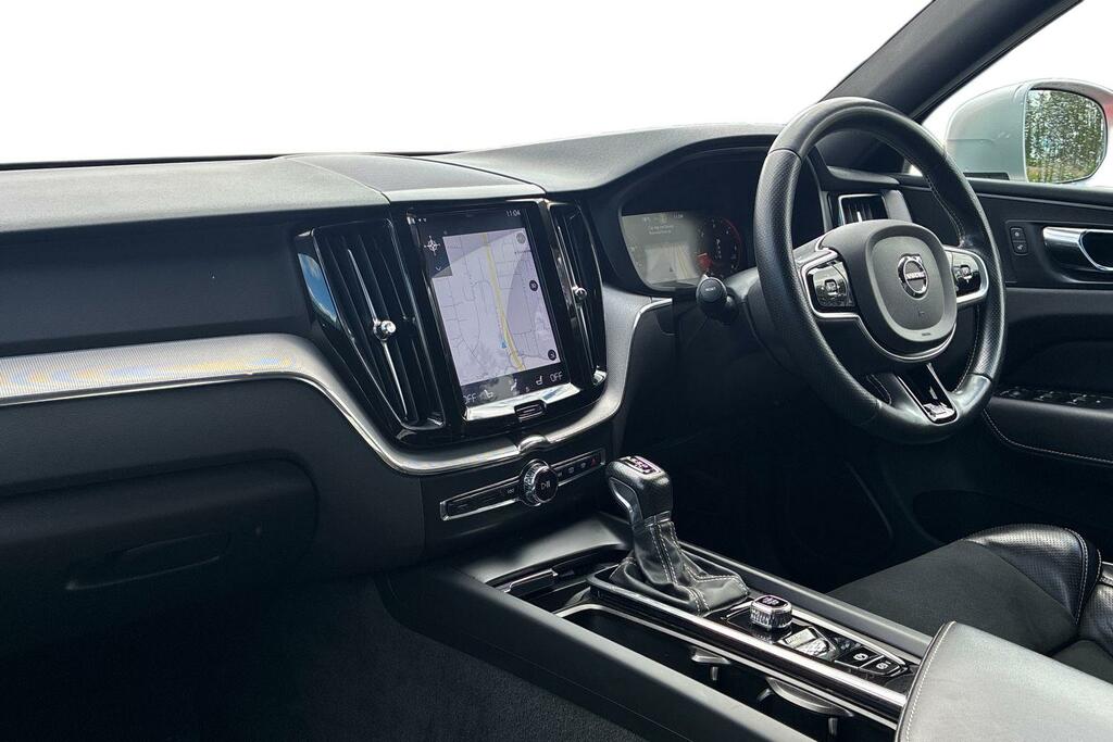 Volvo XC60 D4 Awd R-design SR19FVX Red #2