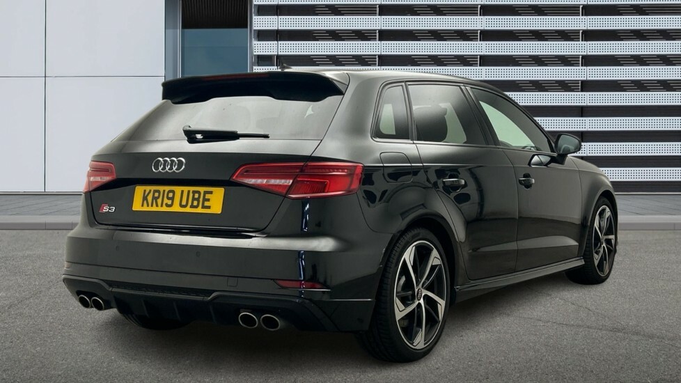Audi S3 2.0 Tfsi Black Edition Sportback S Tronic Quattro Black #2