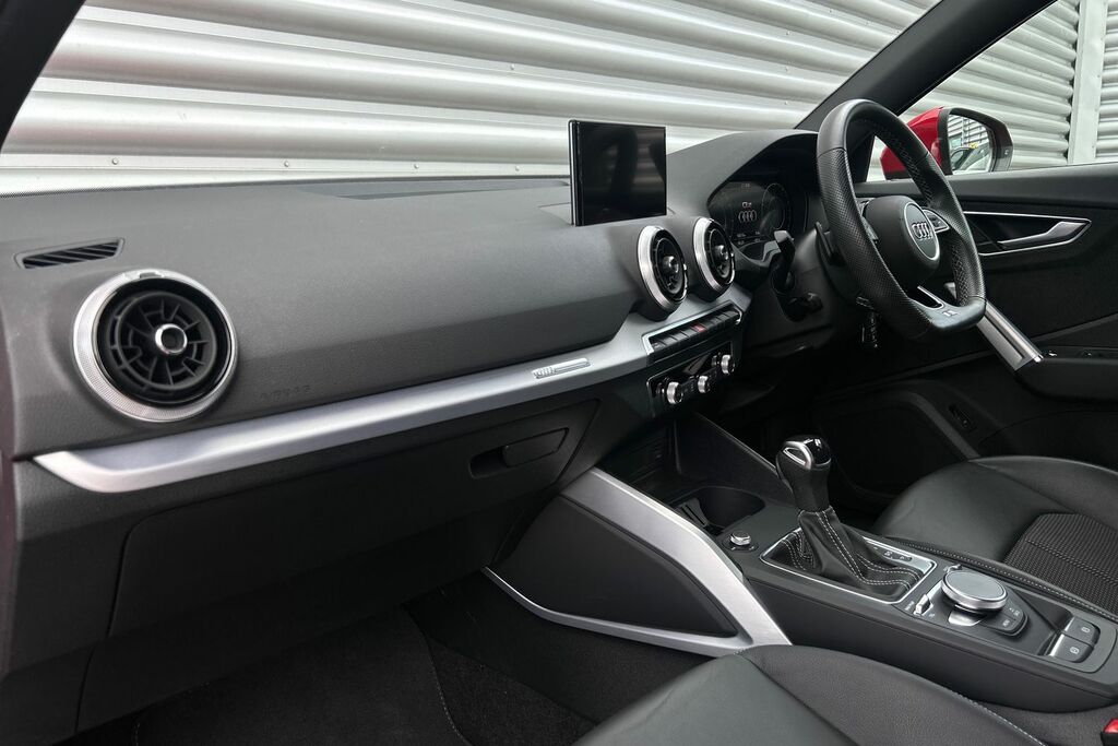 Audi Q2 S Line 35 Tfsi 150 Ps S Tronic SR23OPA Red #2