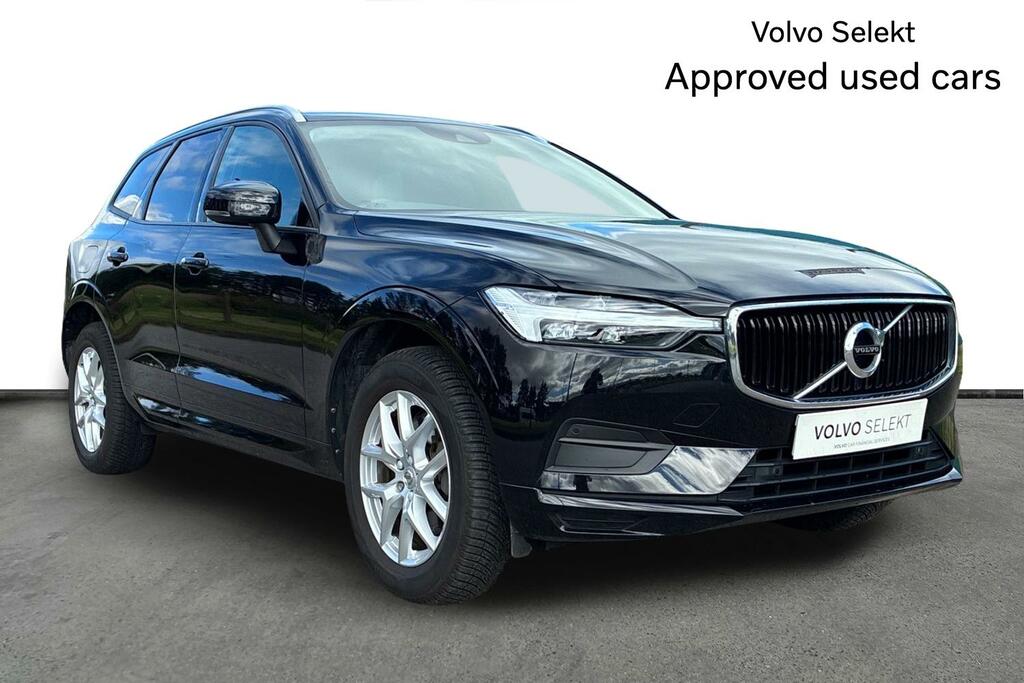 Volvo XC60 Momentum, B5 Mild Hybrid Black