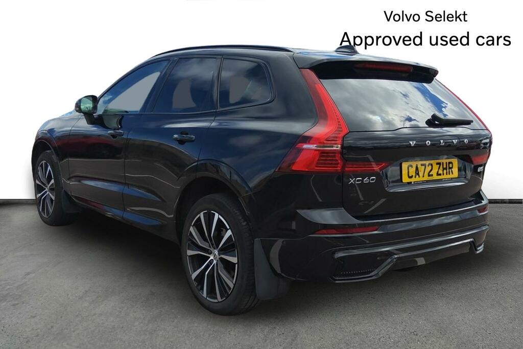 Volvo XC60 2.0 B5p Ultimate Dark Awd Geartronic Black #3