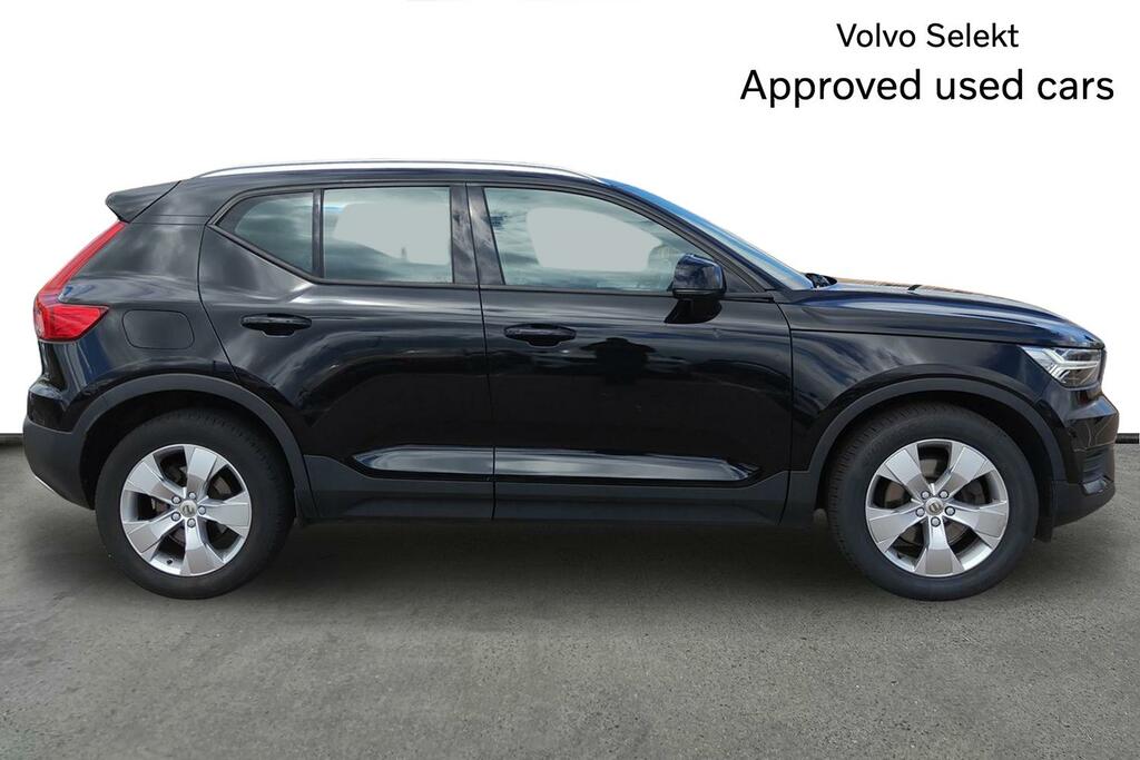 Volvo XC40 2.0 T4 Momentum Awd Geartronic Black #4