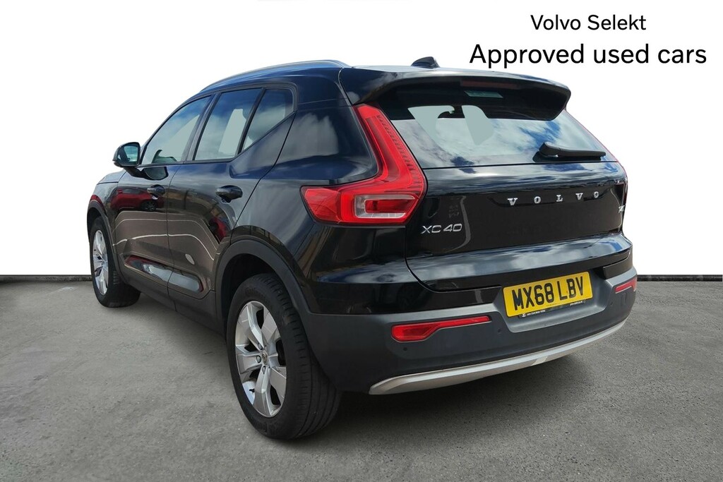 Volvo XC40 2.0 T4 Momentum Awd Geartronic Black #3
