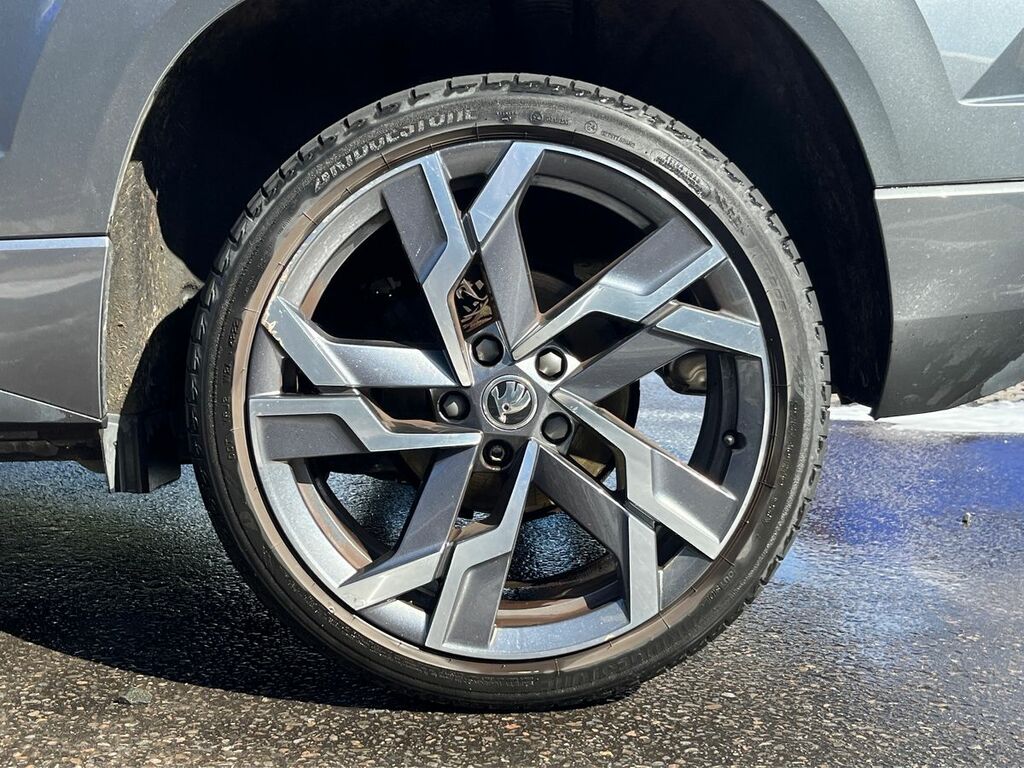 Skoda Karoq 1.5 Tsi Sportline Grey #5