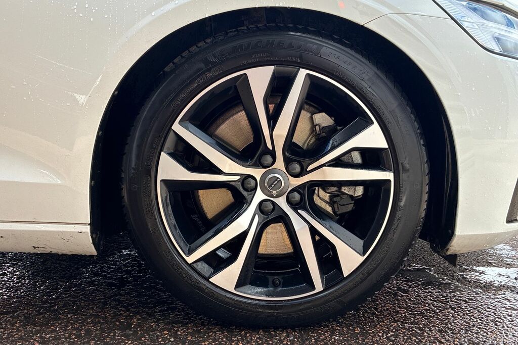 Volvo S60 R-design, B5 Mild Hybrid White #5