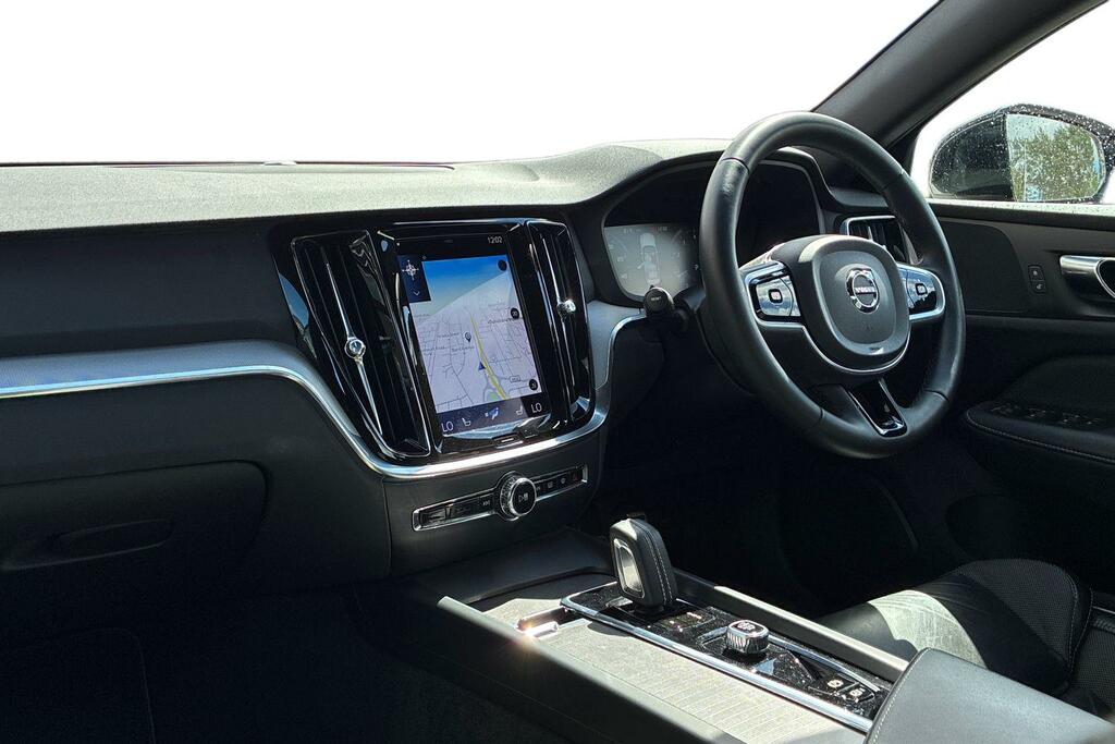 Volvo S60 R-design, B5 Mild Hybrid White #2