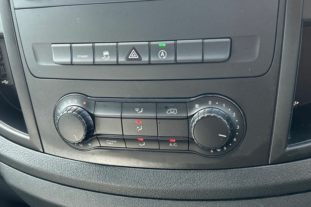 Mercedes-Benz Vito Vito 114 Cdi Select 9-Seater 9G-tronic Black #17