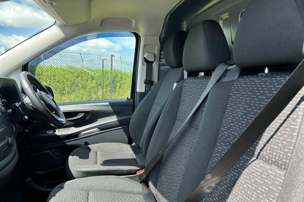 Mercedes-Benz Vito Vito 114 Cdi Select 9-Seater 9G-tronic Black #16
