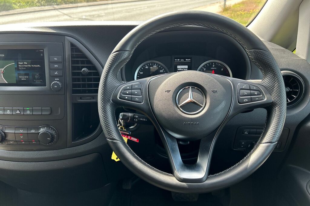 Mercedes-Benz Vito Vito 114 Cdi Select 9-Seater 9G-tronic Black #13