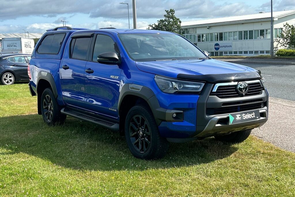 Toyota HILUX Invincible X Dcab Pick Up 2.8 D-4d Blue