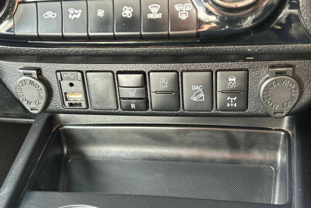 Toyota HILUX D-4d Gr Sport Grey #21
