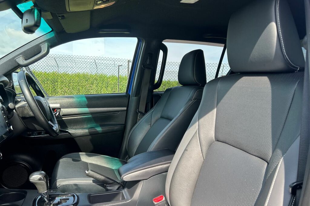 Toyota HILUX D-4d Gr Sport Grey #16