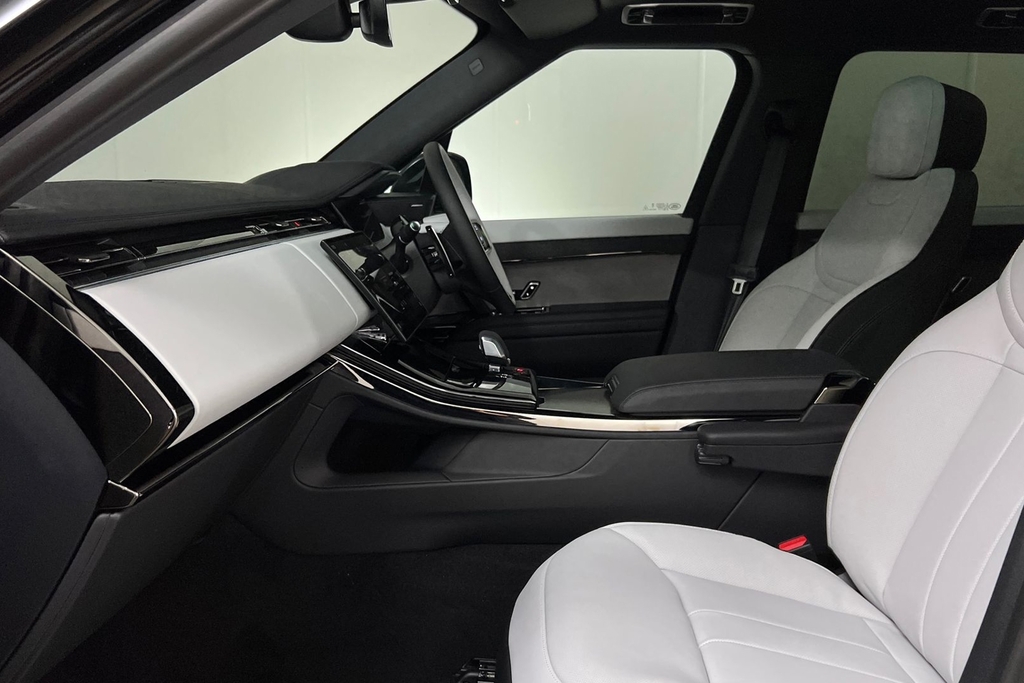 Land Rover Range Rover Sport D300 Edition SM26VTO Black #3