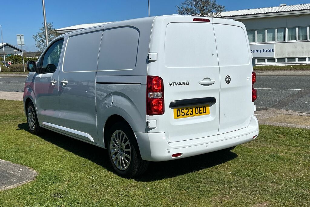 Vauxhall Vivaro 2700 1.5D 120Ps Pro H1 Van White #3