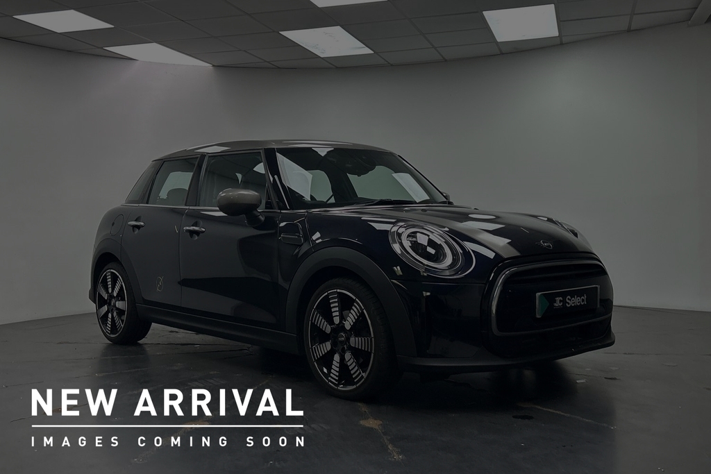 Mini Hatch 1.5 Cooper Exclusive Steptronic Euro 6 Ss SB23HXA Black