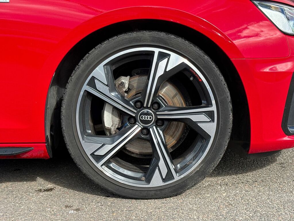 Audi A4 Black Edition 40 Tfsi 204 Ps S Tronic Red #5