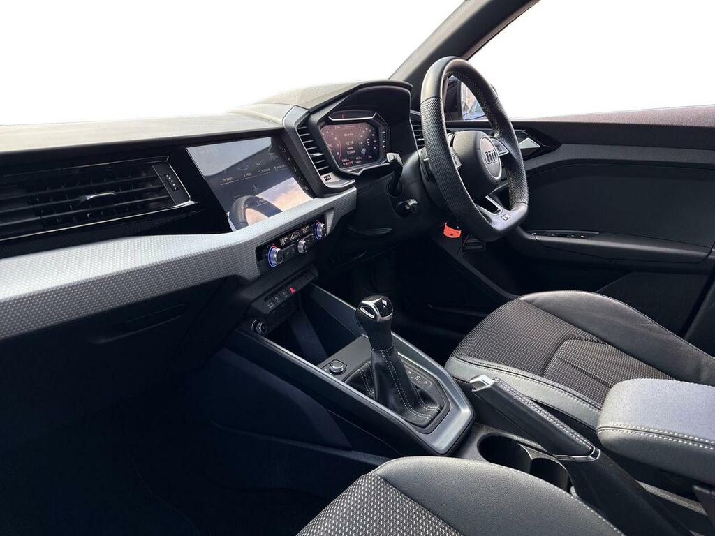 Audi A1 Black Edition 35 Tfsi 150 Ps S Tronic LX72TFZ Silver #2