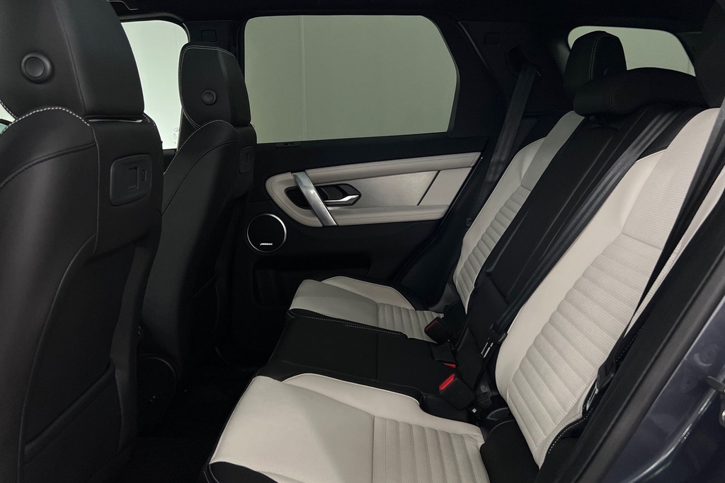 Land Rover Discovery Sport D200 Landmark SO26FZW Blue #4