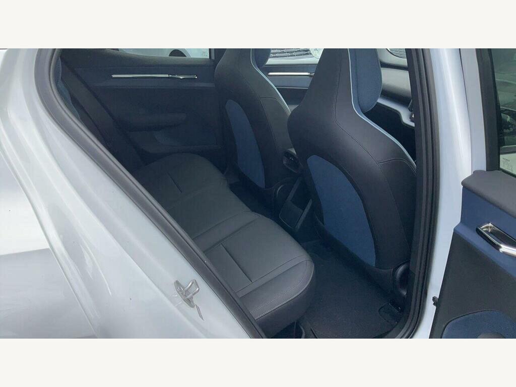 Volvo EX30 Ultra, Single Motor Extended Range, White #6