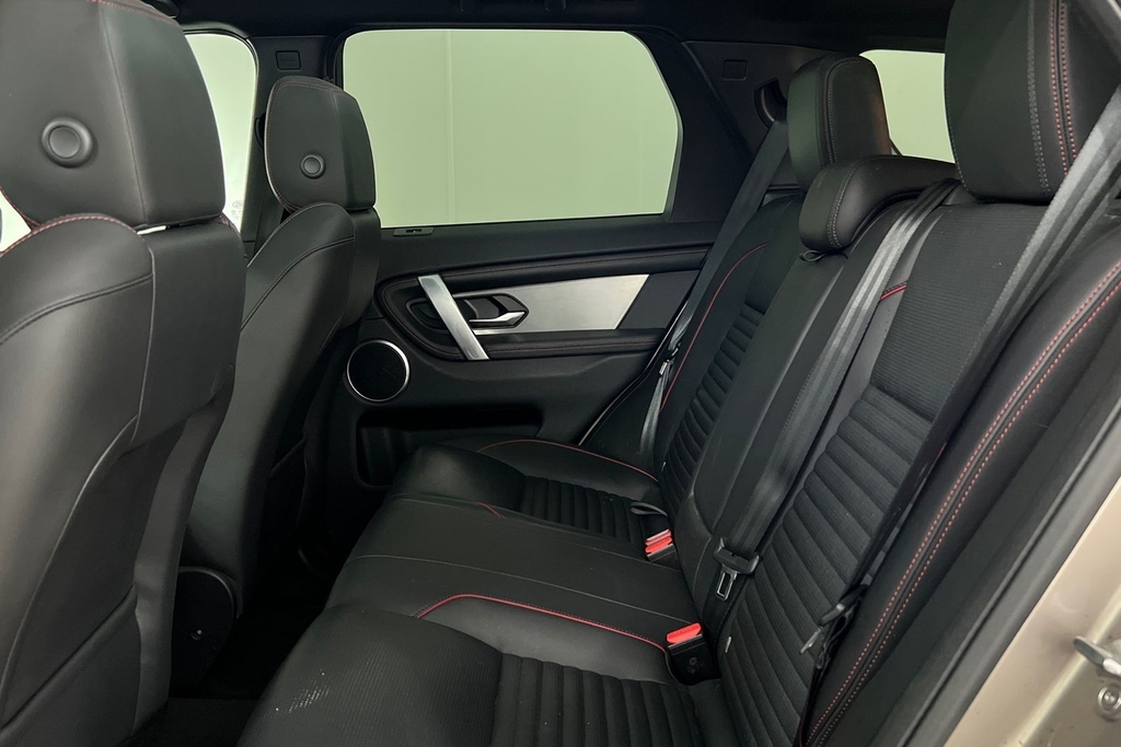 Land Rover Discovery Sport D200 Urban Edition Brown #4