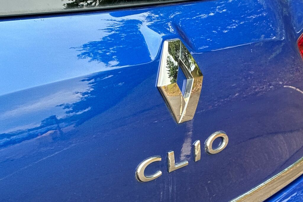 Renault Clio 1.0 Tce Iconic Euro 6 Ss 10,482 Car Detail  #20