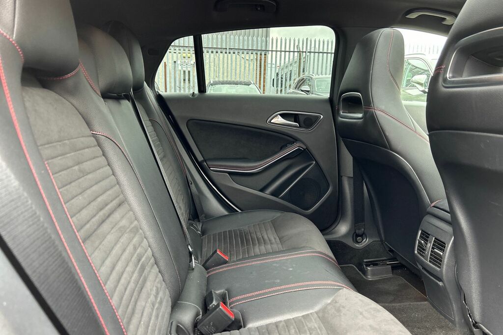 Mercedes-Benz CLA Class 1.3 Cla200 Amg Line Coupe 7G-dct Euro 6 Black #17