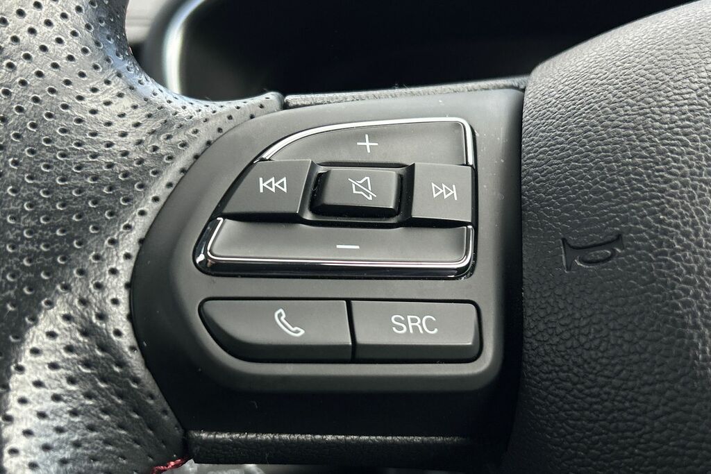 MG HS 2023 23 1.5 T-gdi Excite Suv Eur Red #8