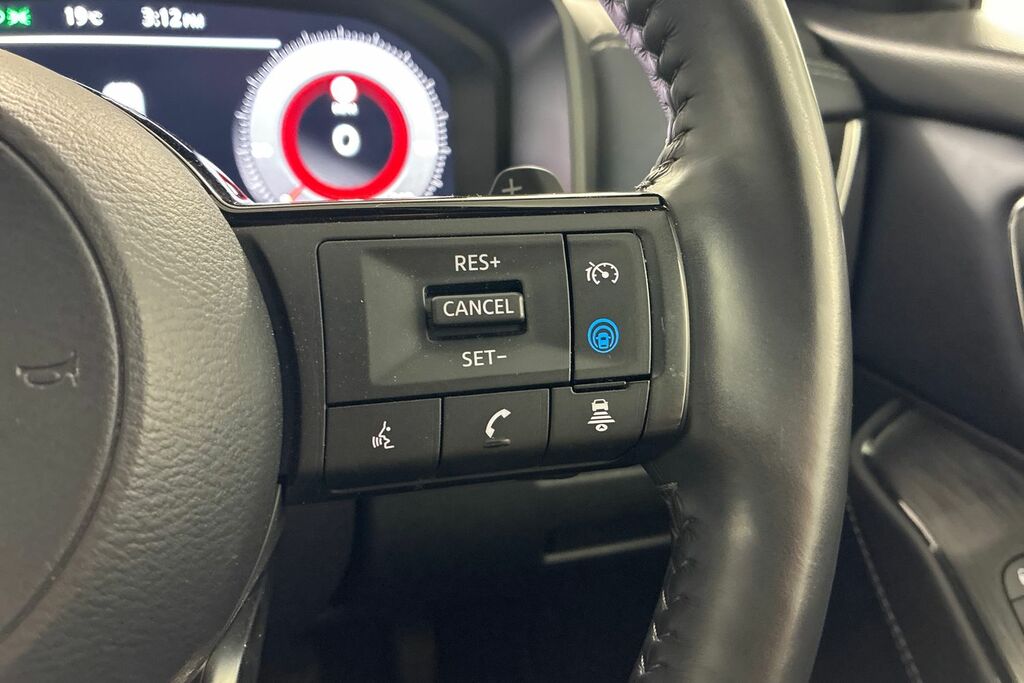 Nissan Qashqai 1.3 Dig-t Mh 158 Acenta Premium Xtronic Silver #9