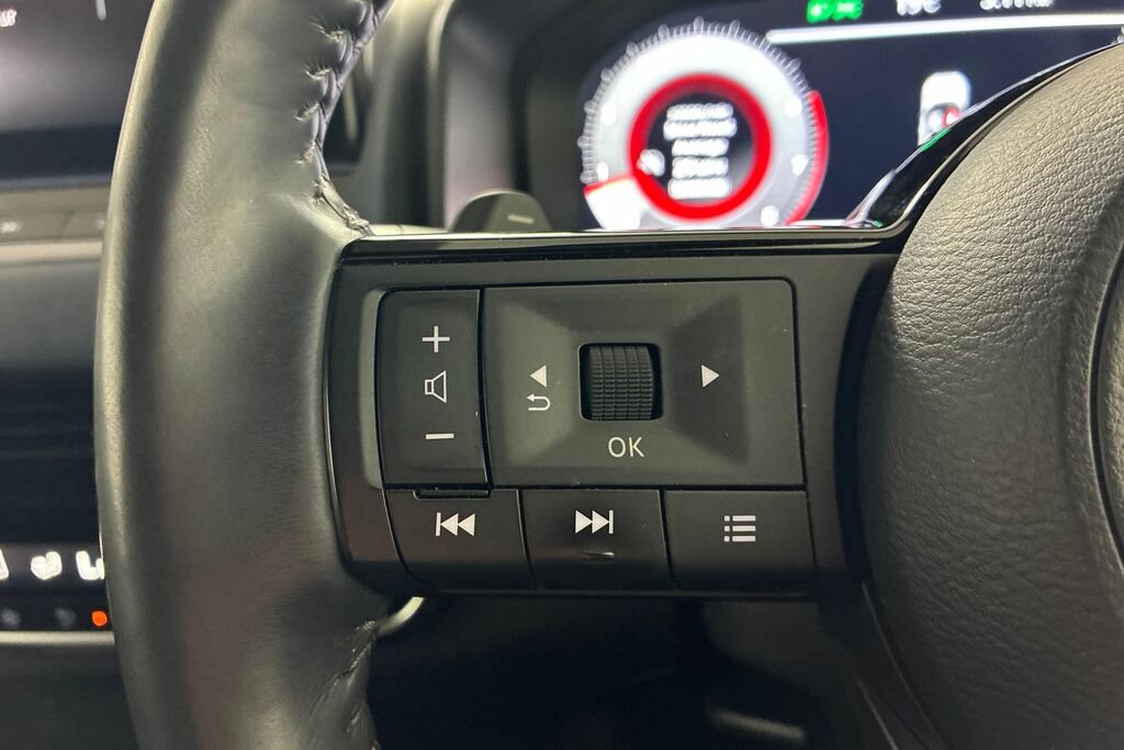 Nissan Qashqai 1.3 Dig-t Mh 158 Acenta Premium Xtronic Silver #8
