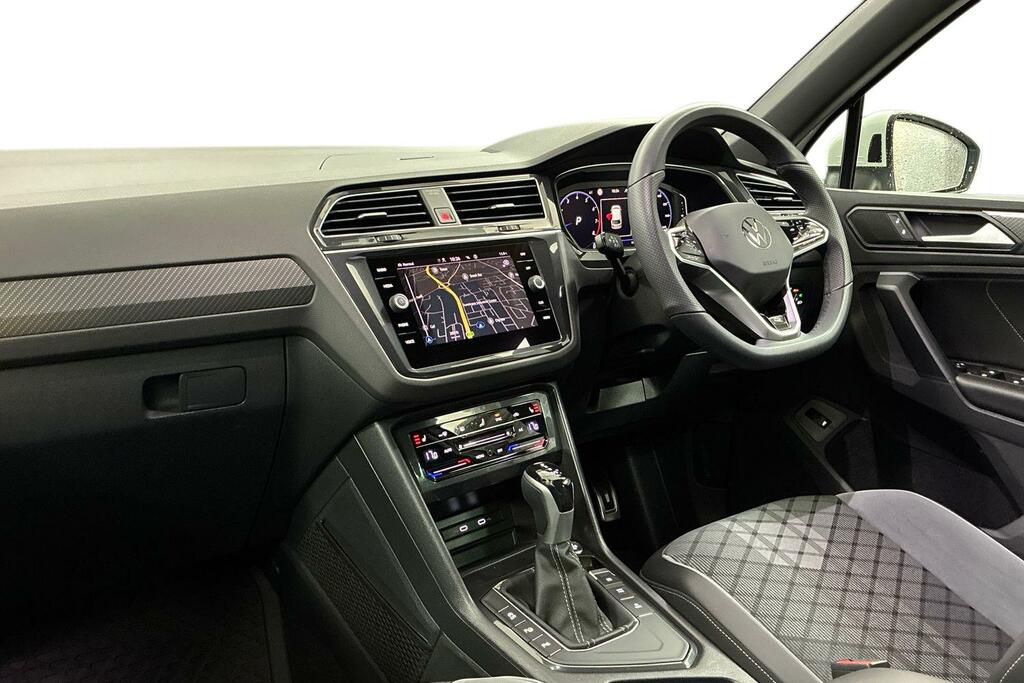 Volkswagen Tiguan 1.5 Tsi 150 R-line Dsg White #2