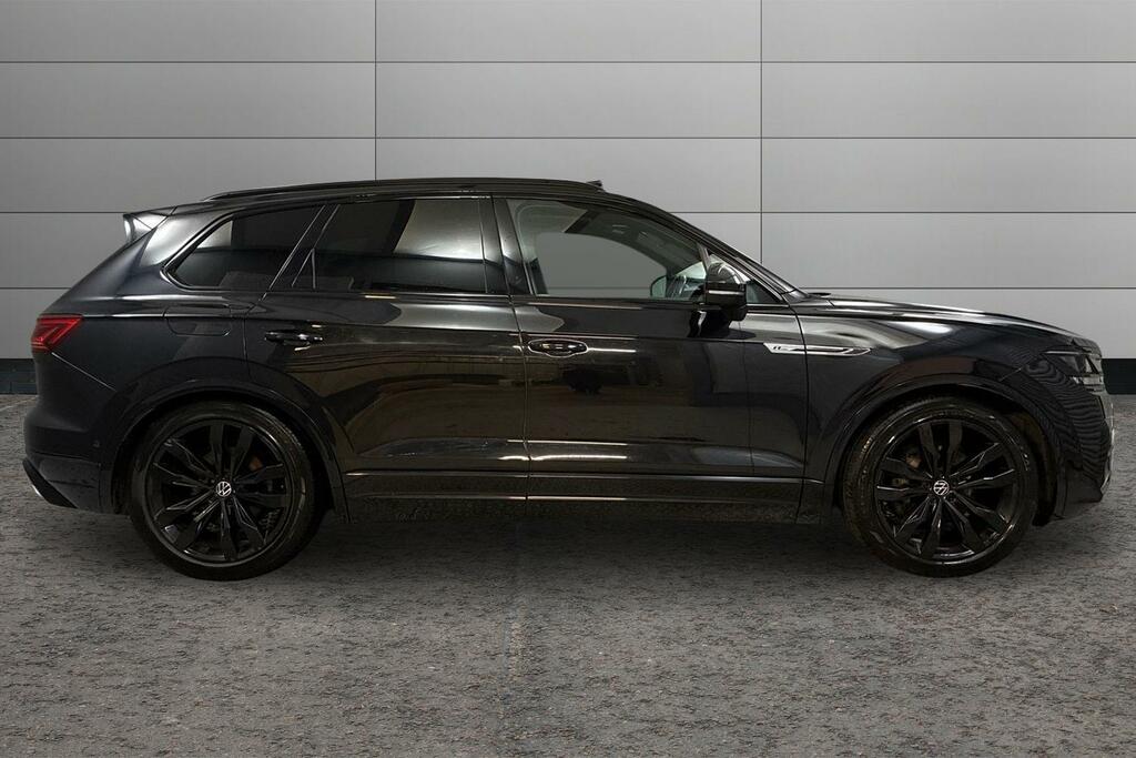 Volkswagen Touareg 3.0 V6 Tdi 4Motion Black Edition Tip Black #4