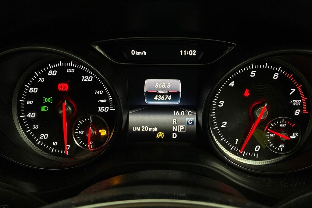 Mercedes-Benz GLA Class Suv 1.6 Gla180 Urban Edition 7G-dct Euro 6 Ss 5 Grey #15