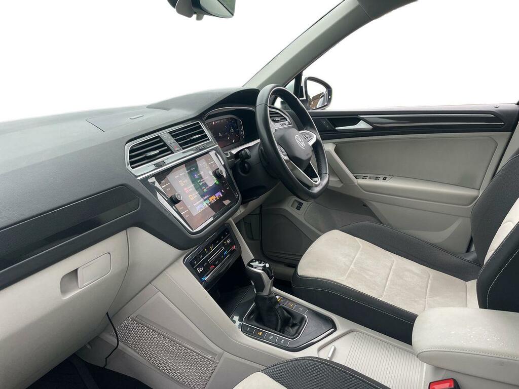 Volkswagen Tiguan 1.4 Tsi Ehybrid Elegance Dsg White #2