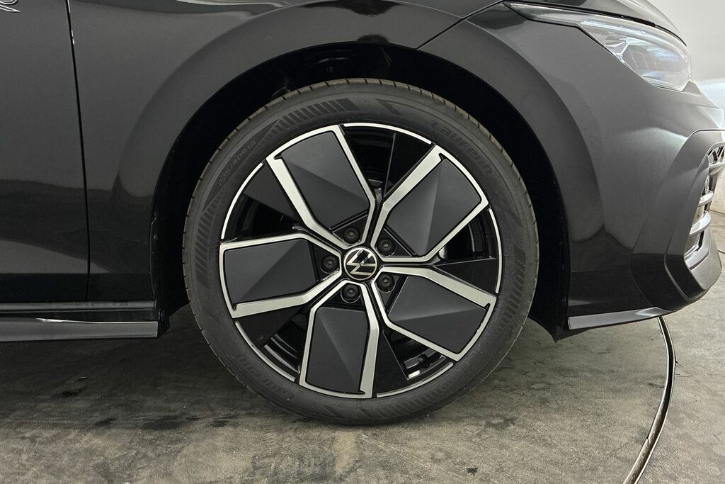 Volkswagen Golf 1.5 Etsi 150 Black Edition Dsg Black #5