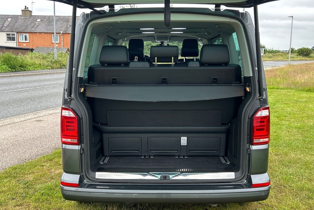 Volkswagen Caravelle Se Swb Eu6 150 Ps 2.0 Tdi Bmt 7Sp Dsg Do Green #11